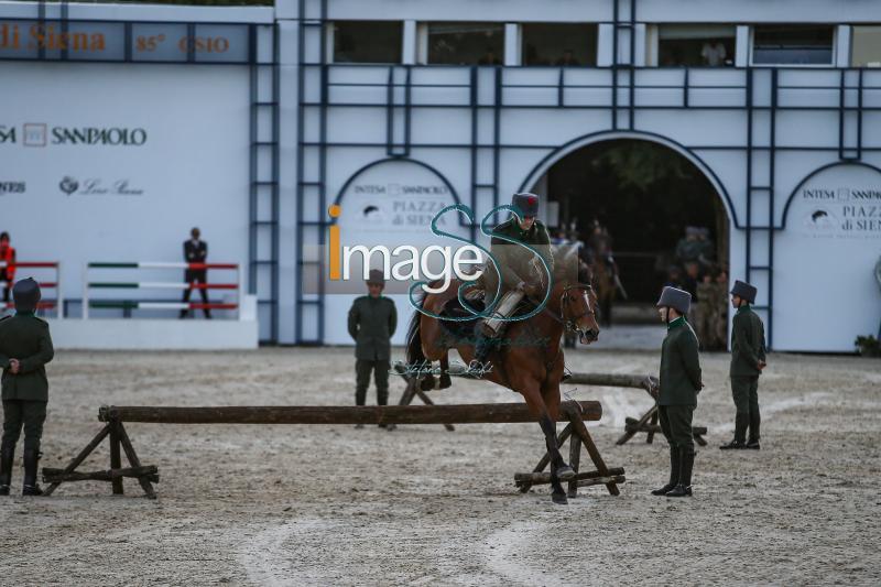 Lancieri_Montebello_Roma2017_SS7_1720.jpg